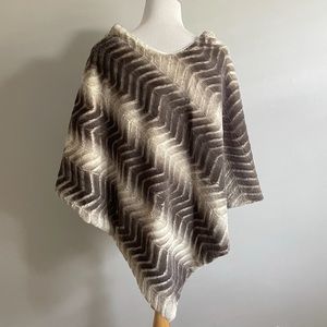 Tourance Luxurious Poncho cape One Size Preowned